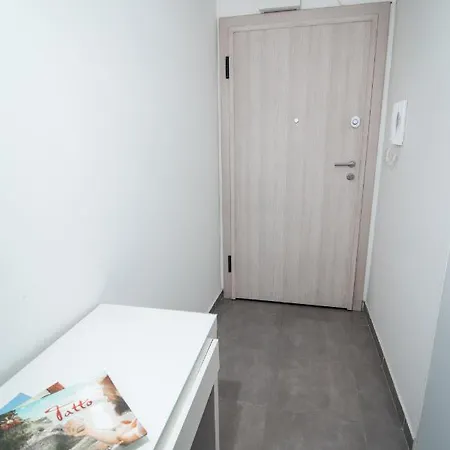 Apartment Feels Like