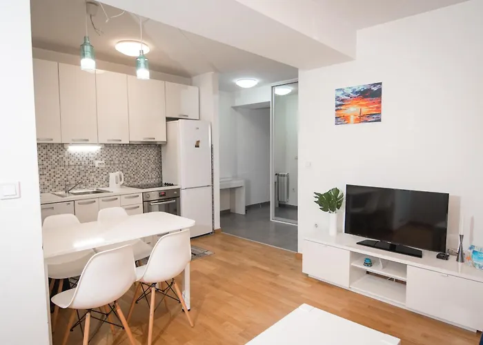 Feels Like スコピエ